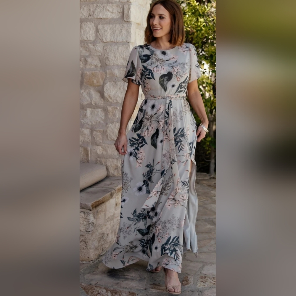 Baltic Born FIRE! NWT! Naomi Short Sleeve Maxi Dress in Pale Blue Floral. Sz 1XL